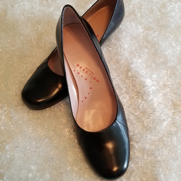 NWOT Kenneth Cole Reaction Kitten Heel Sz 8 - Picture 2 of 8